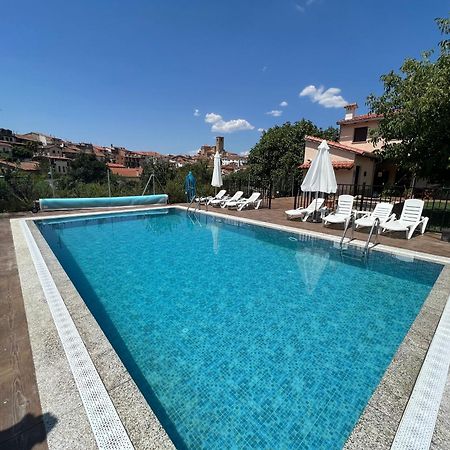 Apartamentos Dona Jimena Del Ambroz 4 Estrellas Complejo Unico En El Centro Del Pueblo - Piscina Ya Abierta แอร์วาส ภายนอก รูปภาพ
