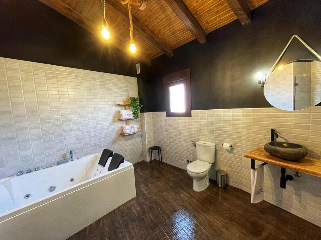 Apartamentos Dona Jimena Del Ambroz 4 Estrellas Complejo Unico En El Centro Del Pueblo - Piscina Ya Abierta แอร์วาส ภายนอก รูปภาพ