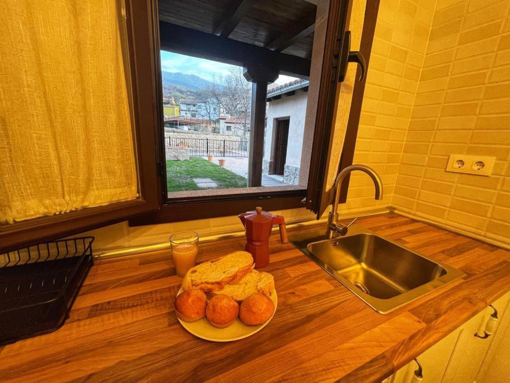 Apartamentos Dona Jimena Del Ambroz 4 Estrellas Complejo Unico En El Centro Del Pueblo - Piscina Ya Abierta แอร์วาส ภายนอก รูปภาพ