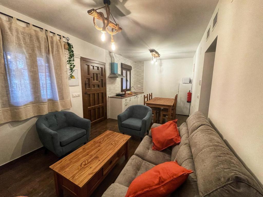 Apartamentos Dona Jimena Del Ambroz 4 Estrellas Complejo Unico En El Centro Del Pueblo - Piscina Ya Abierta แอร์วาส ภายนอก รูปภาพ