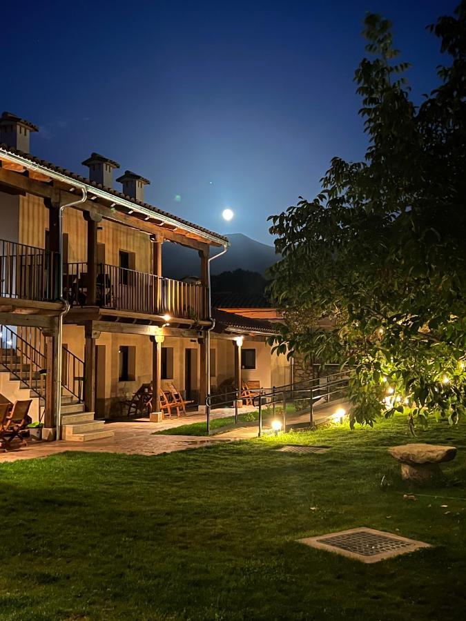 Apartamentos Dona Jimena Del Ambroz 4 Estrellas Complejo Unico En El Centro Del Pueblo - Piscina Ya Abierta แอร์วาส ภายนอก รูปภาพ