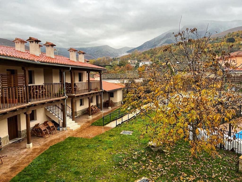 Apartamentos Dona Jimena Del Ambroz 4 Estrellas Complejo Unico En El Centro Del Pueblo - Piscina Ya Abierta แอร์วาส ภายนอก รูปภาพ