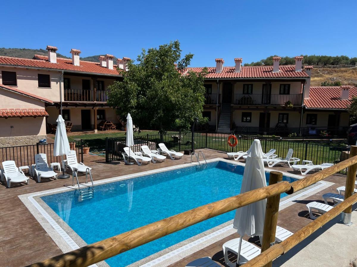 Apartamentos Dona Jimena Del Ambroz 4 Estrellas Complejo Unico En El Centro Del Pueblo - Piscina Ya Abierta แอร์วาส ภายนอก รูปภาพ